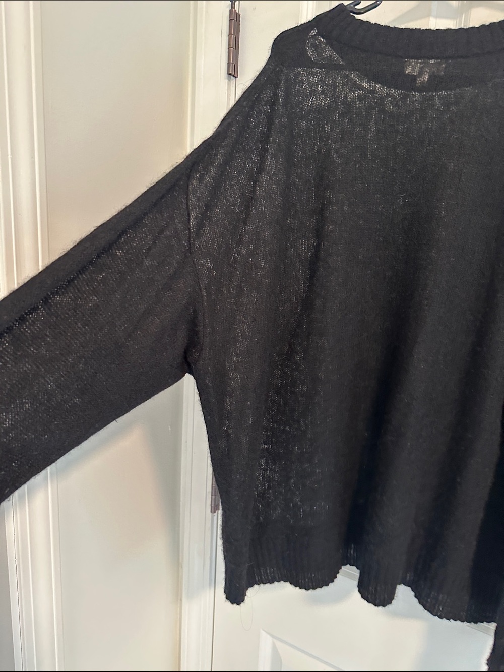 EUC Ozma Chleo Crew Sheer Alpaca Blend in Black size M/L - Picture 11 of 12
